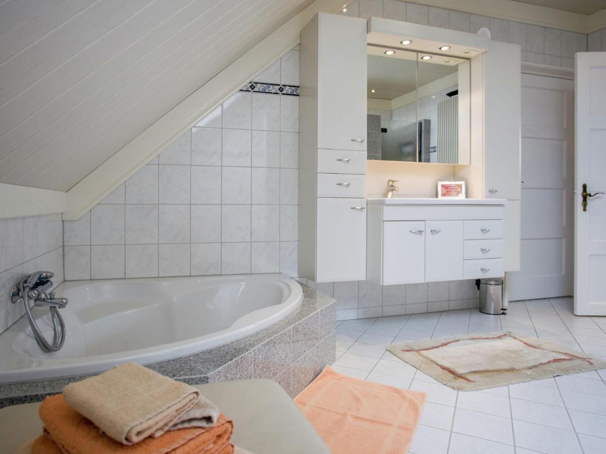 Boutique Apartment In Ritthem With Terrace エクステリア 写真